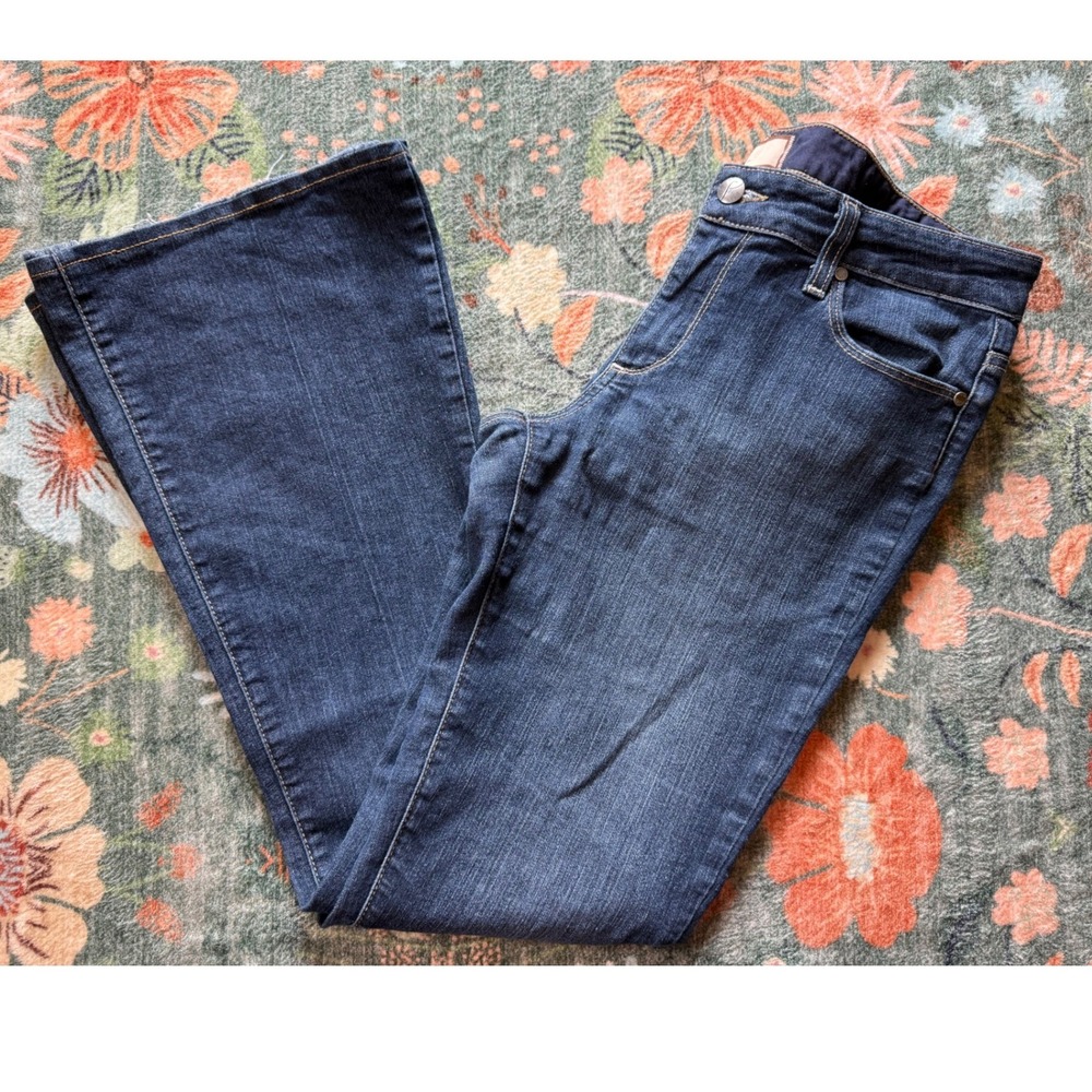 Paige Canyon Flare Jeans Dark Wash Denim Size 30 Made in USA‎ Stretch W3142